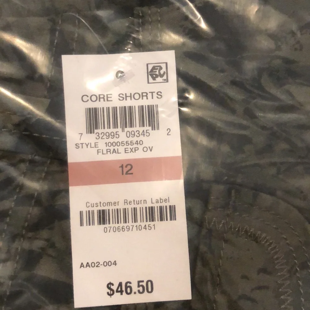 Style & Co Printed Cargo Shorts - Picture 4 of 4